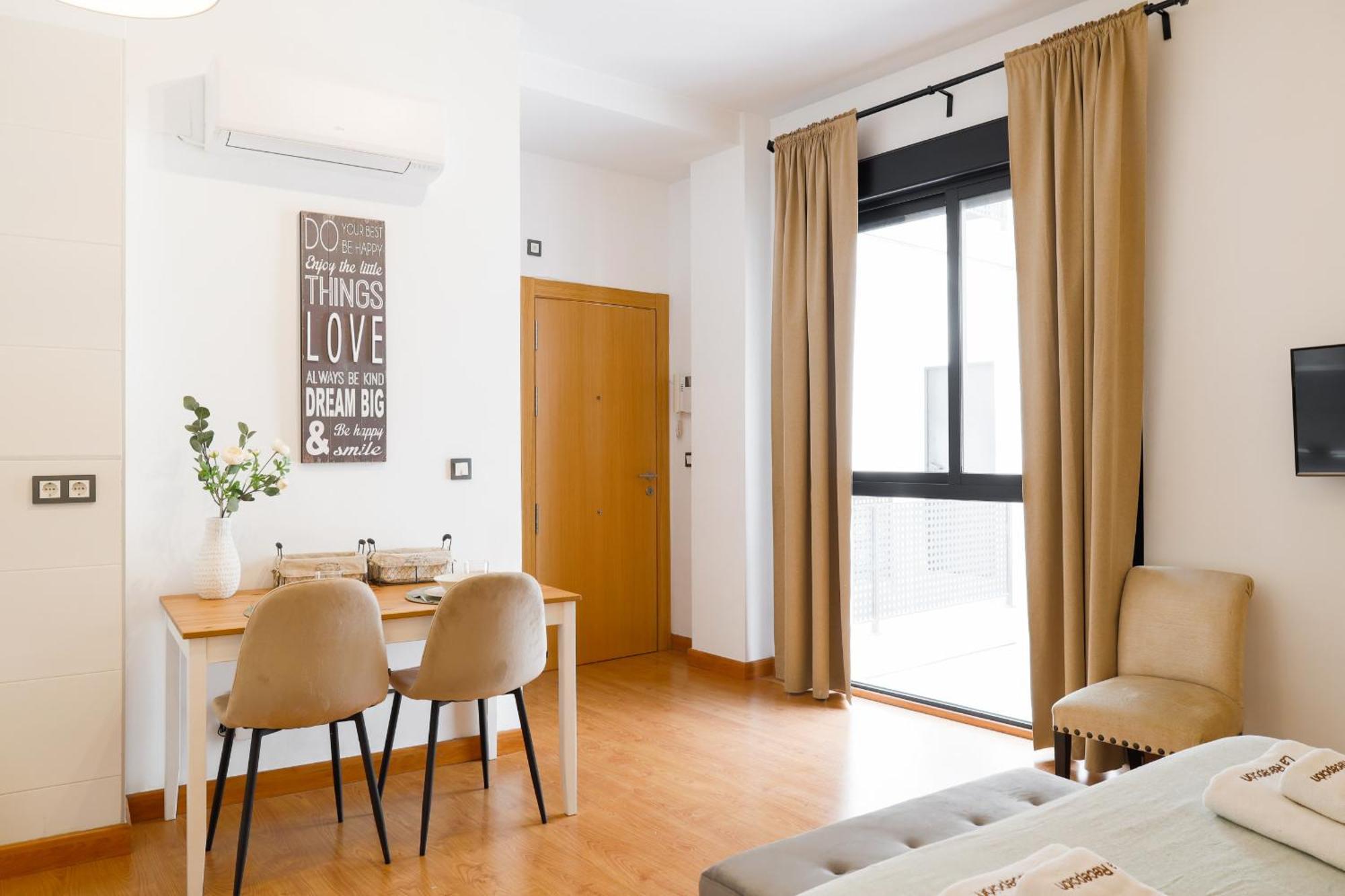 C15 - Charming Modern Studio In The Centre 马拉加 外观 照片